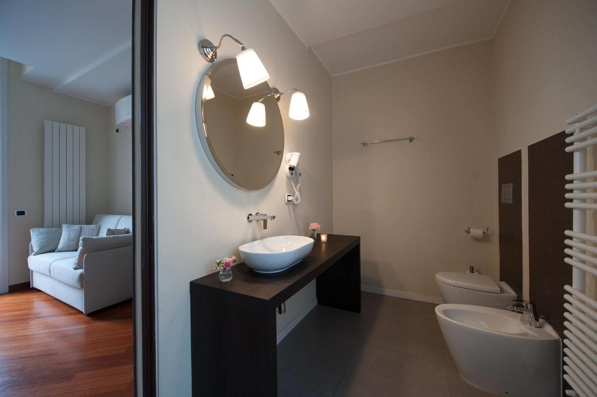 Thea Monza Hotel Buitenkant foto