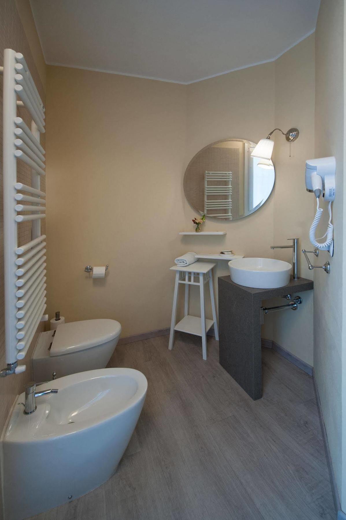 Thea Monza Hotel Buitenkant foto